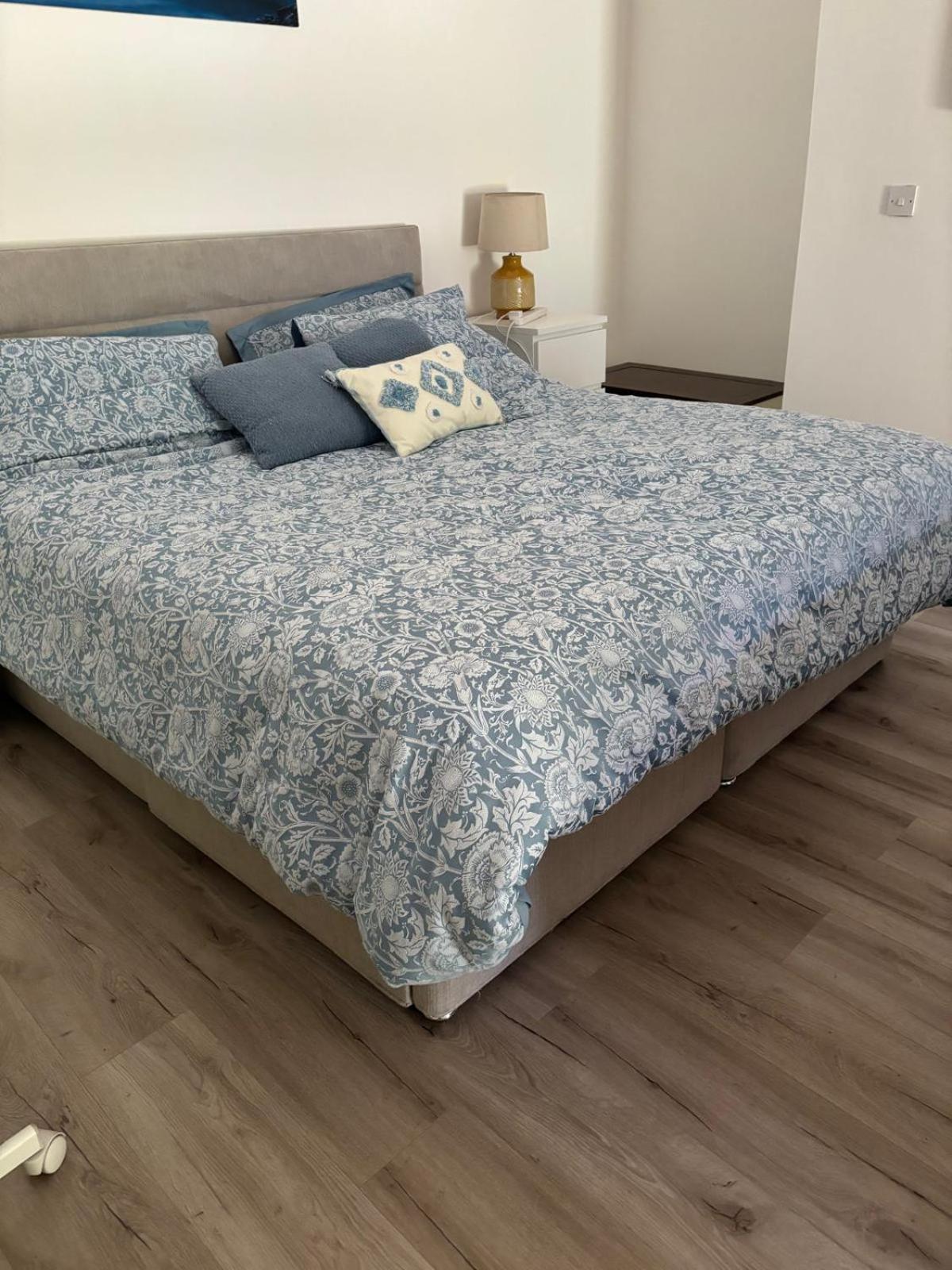 Basement Studio Apartment Балина Екстериор снимка